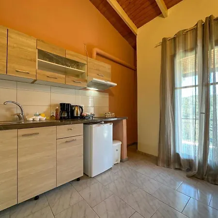 Barbara House Doukádes